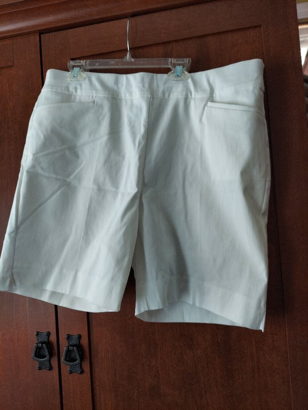 NWT Chico's So Slimming Brigitte Shorts in White size 2 (12), 7" inseam